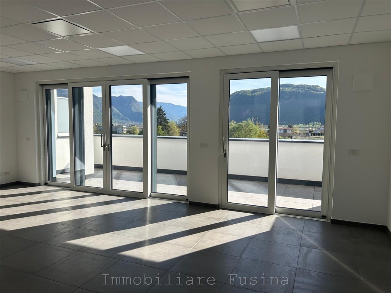 ufficio in affitto/locazione - bolzano