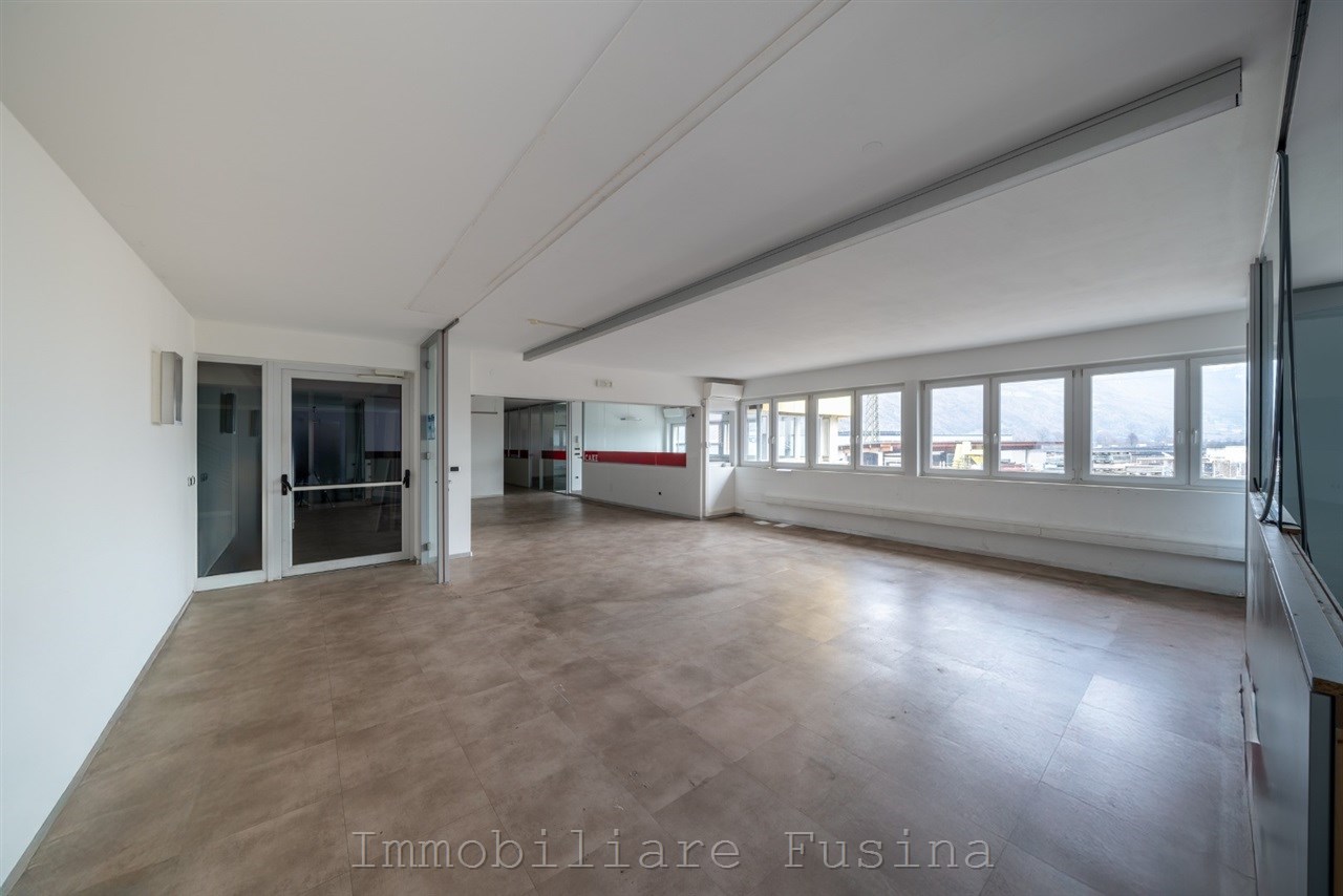 capannone-in-vendita---nalles-1 capannone-in-vendita---nalles-1