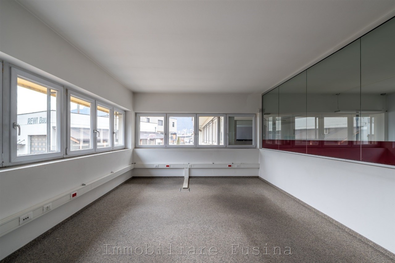 capannone-in-vendita---nalles-3 capannone-in-vendita---nalles-3