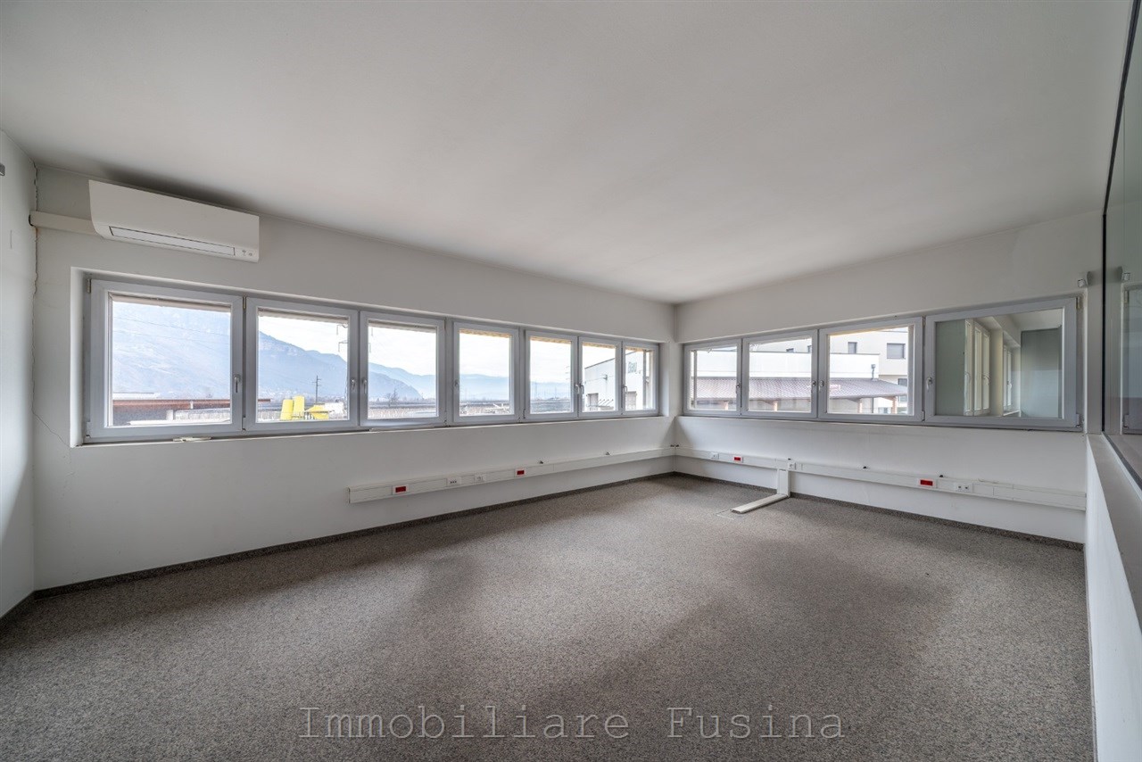 capannone-in-vendita---nalles-5 capannone-in-vendita---nalles-5